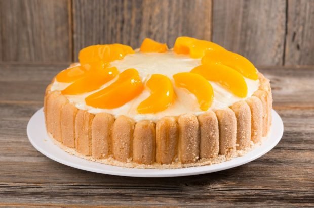 Торт з консервованими персиками без випічки – простий і смачний рецепт, як приготувати покроково