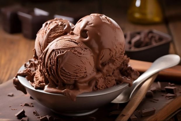 Шоколадне морозиво – простий і смачний рецепт, як приготувати покроково