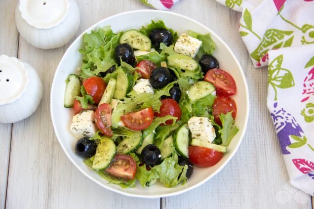 Класичний грецький салат – простий і смачний рецепт з фото (покроково)