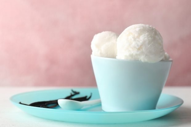 Ванільне морозиво – простий і смачний рецепт, як приготувати покроково