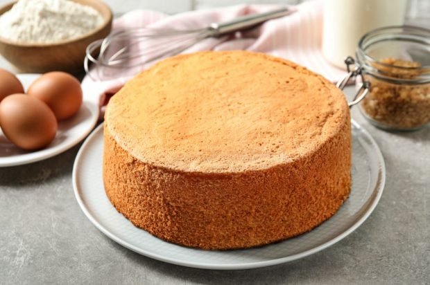 Бісквітний торт на окропі – простий і смачний рецепт, як приготувати покроково