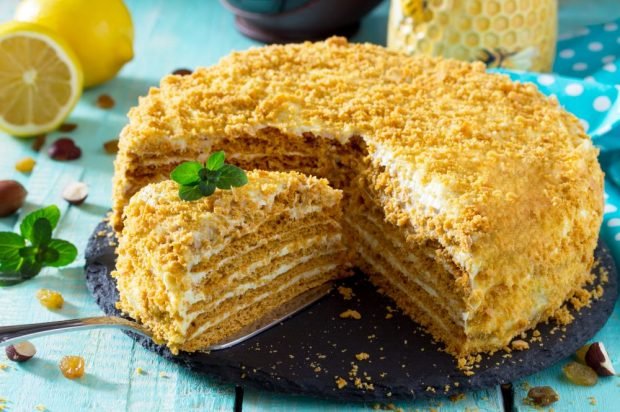 Медовий торт з лимонною цедрою – простий і смачний рецепт, як приготувати покроково