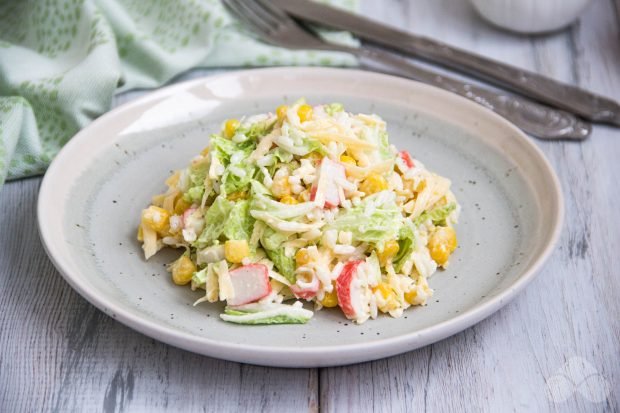 Крабовий салат з рисом і сиром – простий і смачний рецепт з фото (покроково)