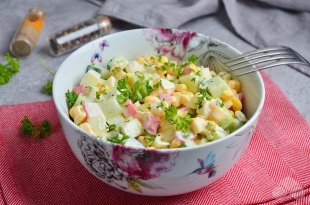 Російський крабовий салат з петрушкою – простий і смачний рецепт з фото (покроково)