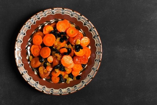 Цимес з морквою – простий і смачний рецепт, як приготувати покроково