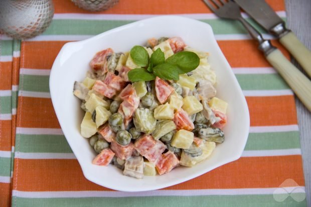 Вегетаріанський салат Олів'є – простий і смачний рецепт з фото (покроково)