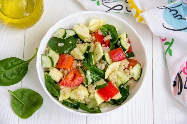 Салат зі свіжими овочами і кіноа – простий і смачний рецепт з фото (покроково)