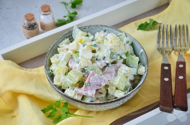 Картопляний салат з копченою ковбасою-простий і смачний рецепт з фото (покроково)