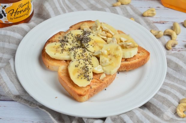 Бутерброд з арахісовою пастою і бананом – простий і смачний рецепт з фото (покроково)
