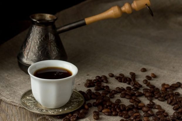 Кава з сиропом – простий і смачний рецепт, як приготувати покроково