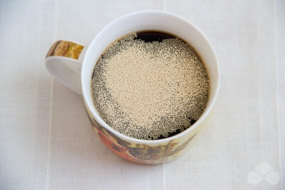 Квас из ржаного солода и сухих дрожжей – фото приготовления рецепта, шаг 2