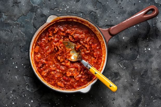 М'ясний соус Аматрічана – простий і смачний рецепт, як приготувати покроково