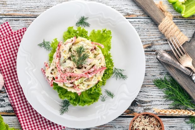 Салат с крабовым мясом и болгарским перцем