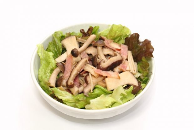 Салат з маринованими грибами і шинкою – простий і смачний рецепт, як приготувати покроково
