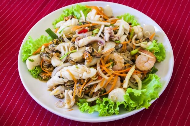 Тайський салат з морепродуктів – простий і смачний рецепт, як приготувати покроково