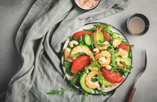 Салат з креветками, авокадо і грейпфрутом – простий і смачний рецепт, як приготувати покроково