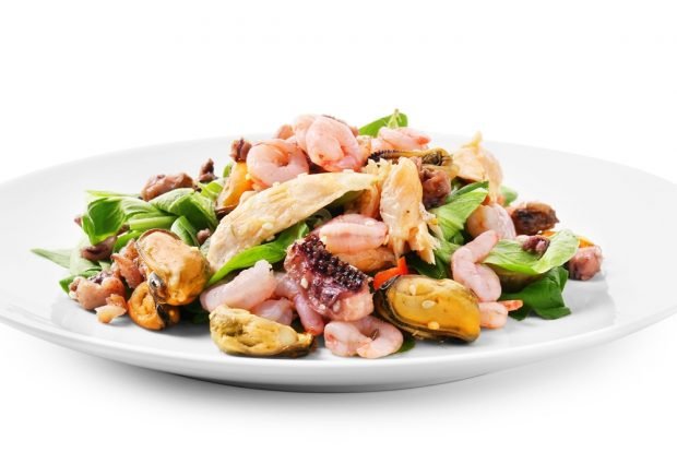 Салат зі шпинатом і морепродуктами – простий і смачний рецепт, як приготувати покроково