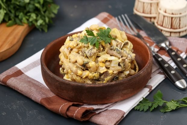 Салат з квасолею і смаженими грибами – простий і смачний рецепт, як приготувати покроково