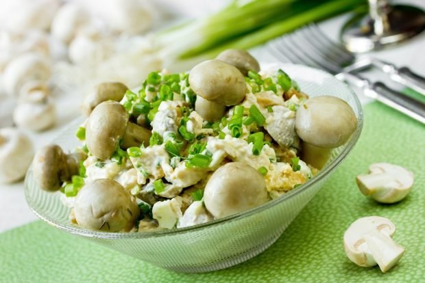 Салат з грибами і плавленим сиром – простий і смачний рецепт, як приготувати покроково