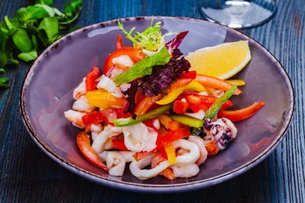 Салат з морепродуктів і свіжих овочів-простий і смачний рецепт, як приготувати покроково