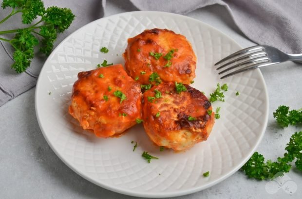 Тефтелі в томаті і сметані – простий і смачний рецепт з фото (покроково)