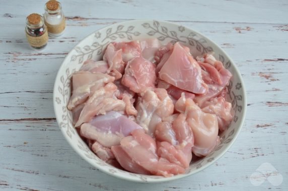 Тушеная курица в мультиварке – фото приготовления рецепта, шаг 1