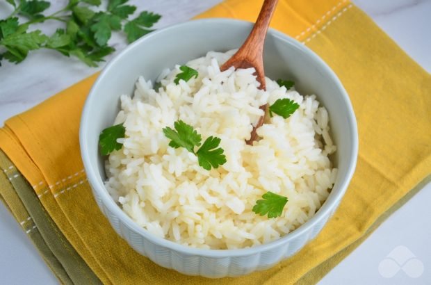 Розсипчастий рис в мультиварці – простий і смачний рецепт з фото (покроково)