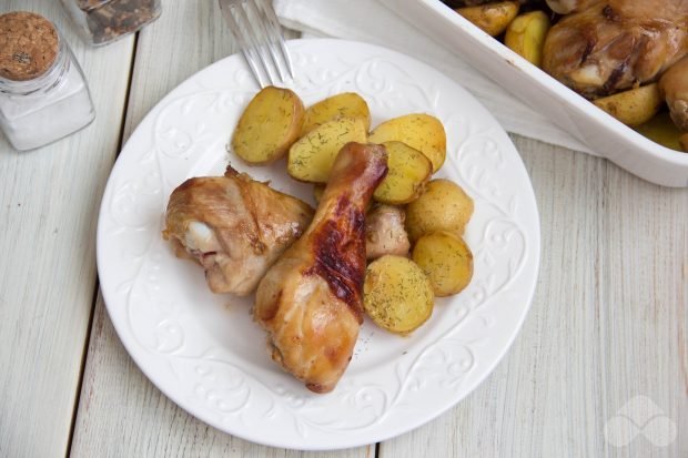Печеня з курячих гомілок – простий і смачний рецепт з фото (покроково)