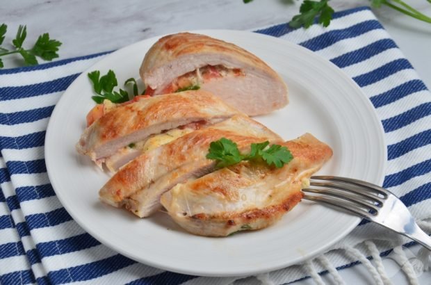 Фаршироване куряче філе з помідорами і моцарелою – простий і смачний рецепт з фото (покроково)