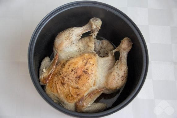 Жареная курица в мультиварке – фото приготовления рецепта, шаг 5