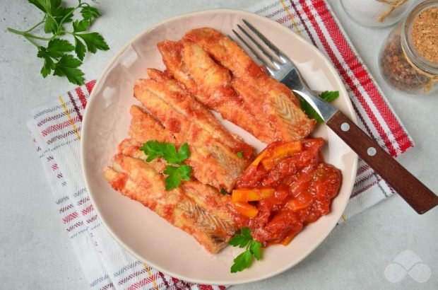Минтай з томатами і паприкою в духовці – простий і смачний рецепт з фото (покроково)