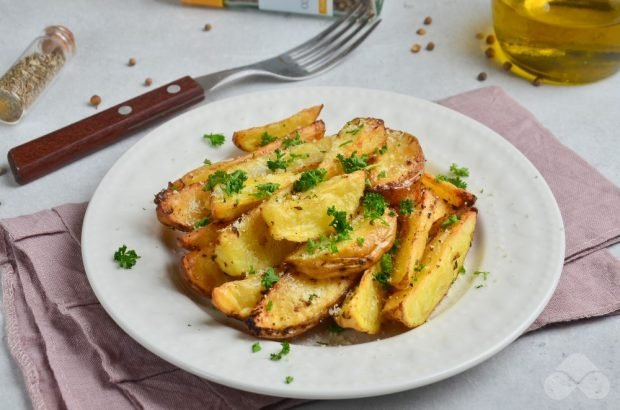 Картопля по-селянськи з пармезаном – простий і смачний рецепт з фото (покроково)