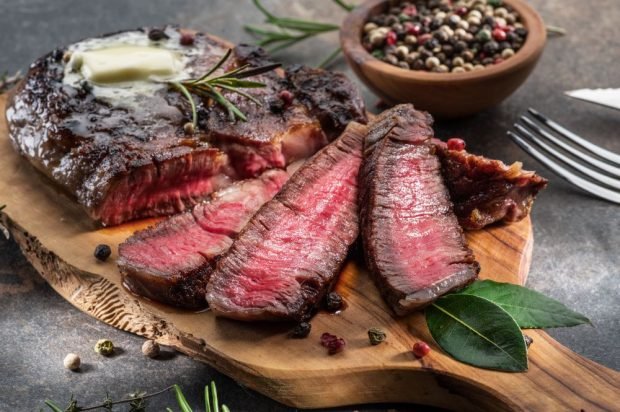 Стейк рибай з вершковим маслом – простий і смачний рецепт, як приготувати покроково