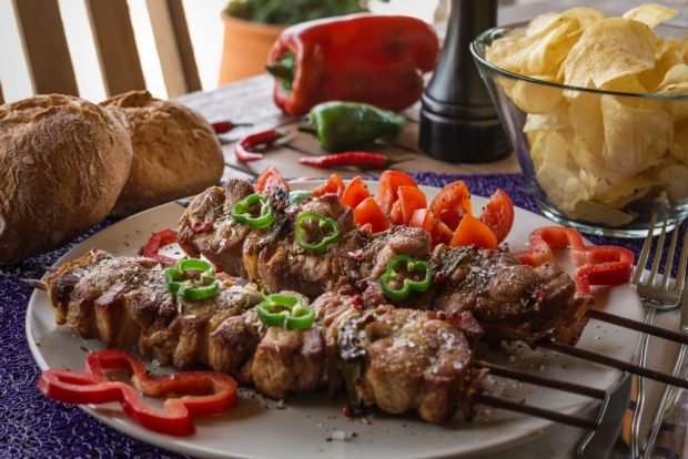 Шашлик Наполеон зі свинини – простий і смачний рецепт, як приготувати покроково