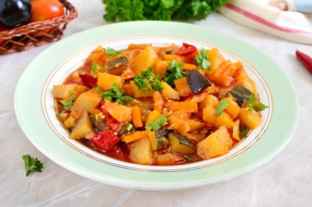 Вегетаріанське овочеве рагу-простий і смачний рецепт, як приготувати покроково