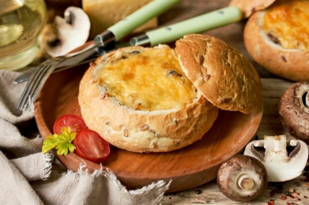 Запіканка з печерицями в хлібі-простий і смачний рецепт, як приготувати покроково