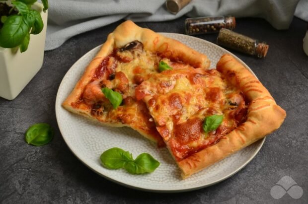 Піца з сосисками і грибами – простий і смачний рецепт з фото (покроково)