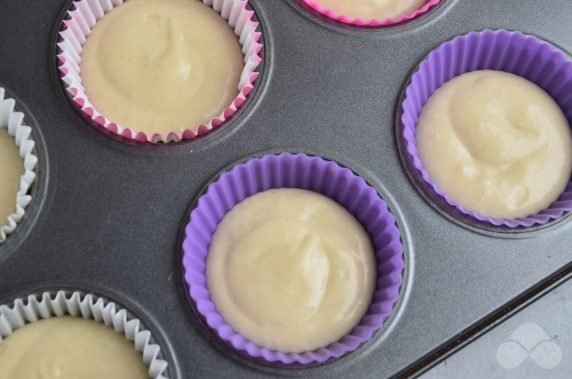 Кексы на сметане – фото приготовления рецепта, шаг 4