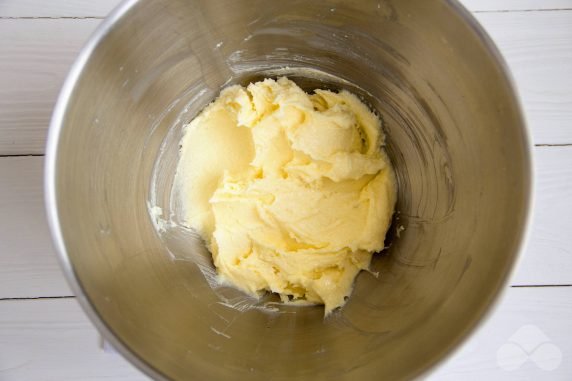 Печенье «Сердечки» с розовой глазурью – фото приготовления рецепта, шаг 1