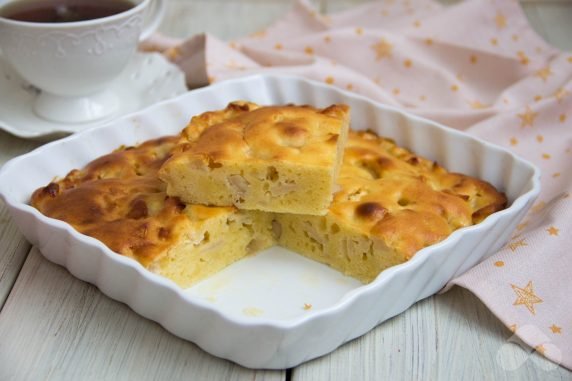 Шарлотка из творога и яблок – фото приготовления рецепта, шаг 6