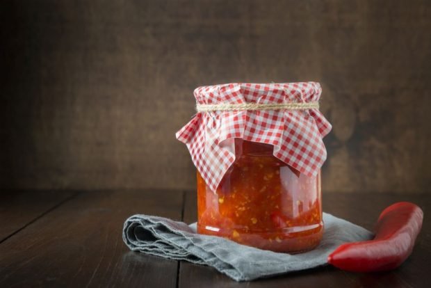 Гостра аджика з кабачків з помідорами і перцем – простий і смачний рецепт, як приготувати покроково