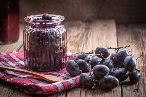 Варенье из винограда с грецким орехом