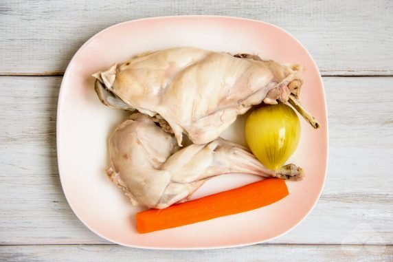 Бульон из кролика – фото приготовления рецепта, шаг 3