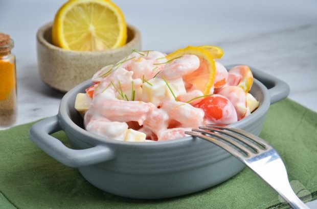 Салат з креветками, помідорами і сиром-простий і смачний рецепт з фото (покроково)