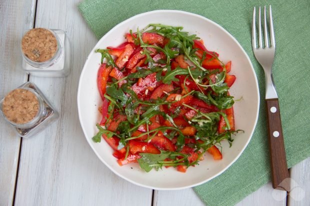 Салат з маринованого перцю з руколою – простий і смачний рецепт з фото (покроково)