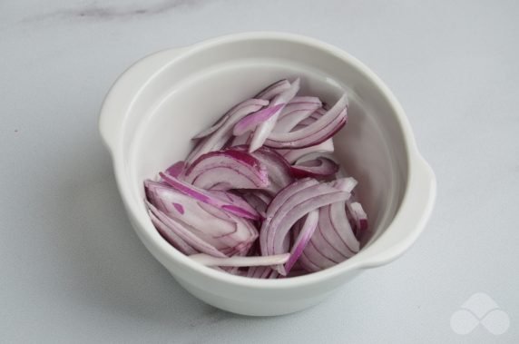 Салат из креветок и сельдерея – фото приготовления рецепта, шаг 2