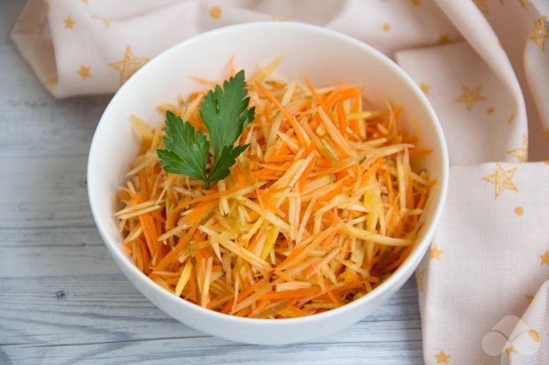 Салат з ріпою, морквою і яблуком – простий і смачний рецепт з фото (покроково)