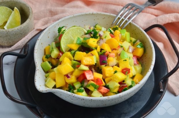 Салат-сальса з яблуками і манго – простий і смачний рецепт з фото (покроково)