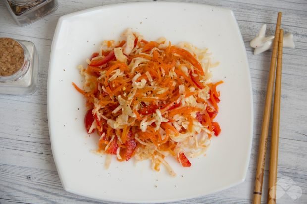 Салат з капусти, болгарського перцю і корейської моркви-простий і смачний рецепт з фото (покроково)