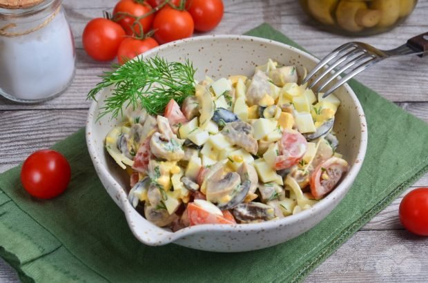 Салат з грибами і помідорами черрі – простий і смачний рецепт з фото (покроково)